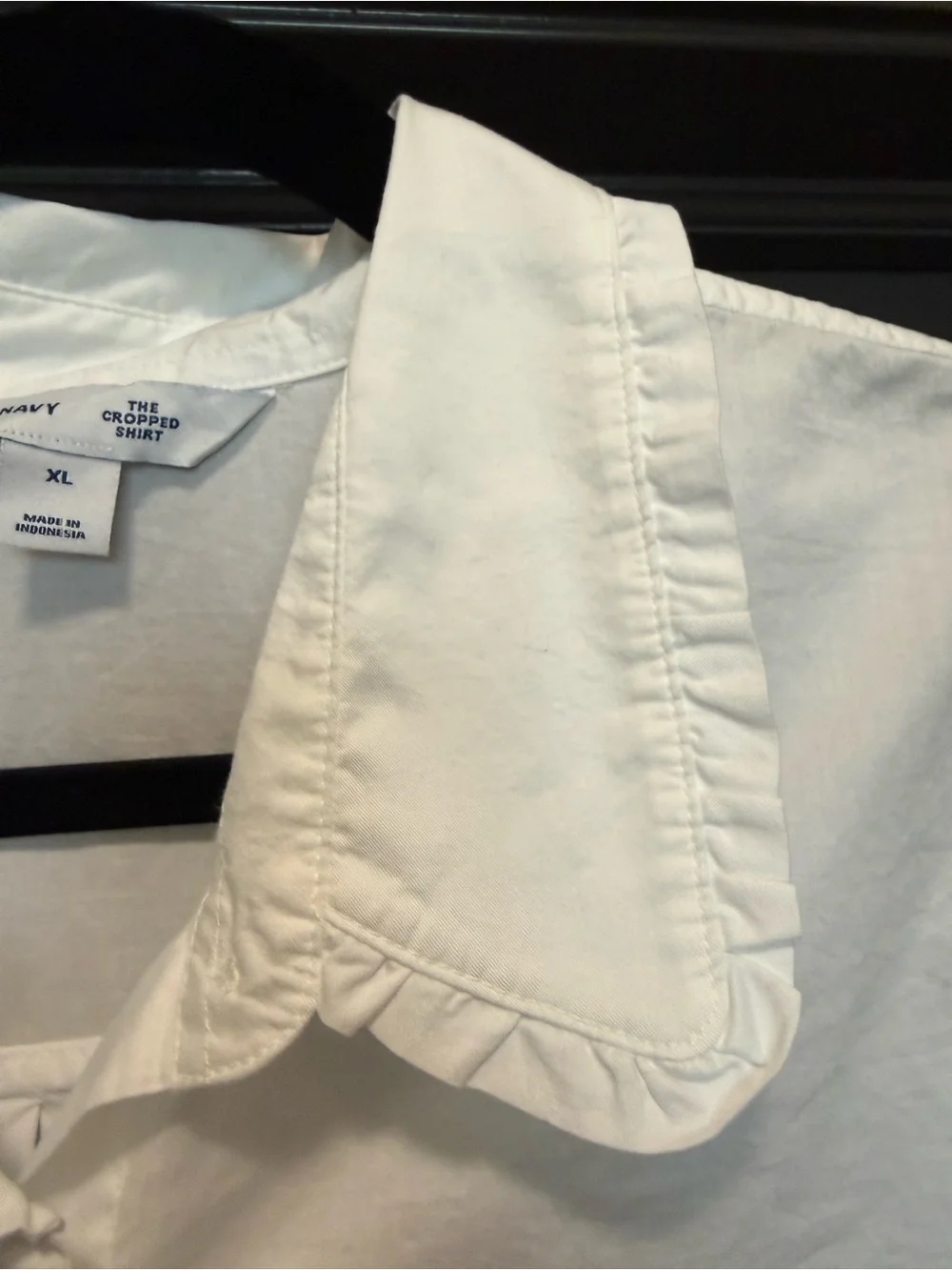 Old Navy White Cropped Scalloped Button-Down Shirt for Women